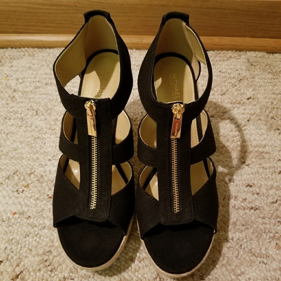 Michael Kors Damita Platform Sandals - Picture 3 of 7